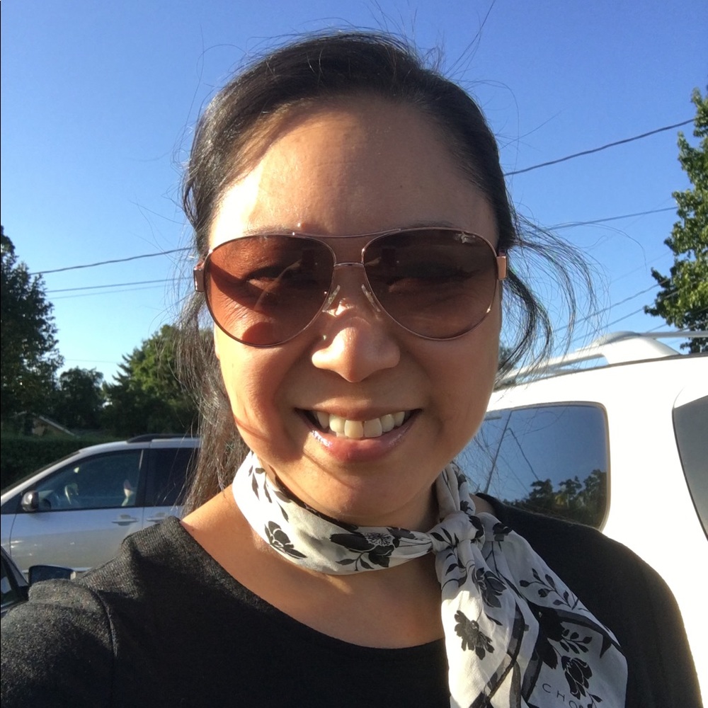 Meet your Posher, Eva